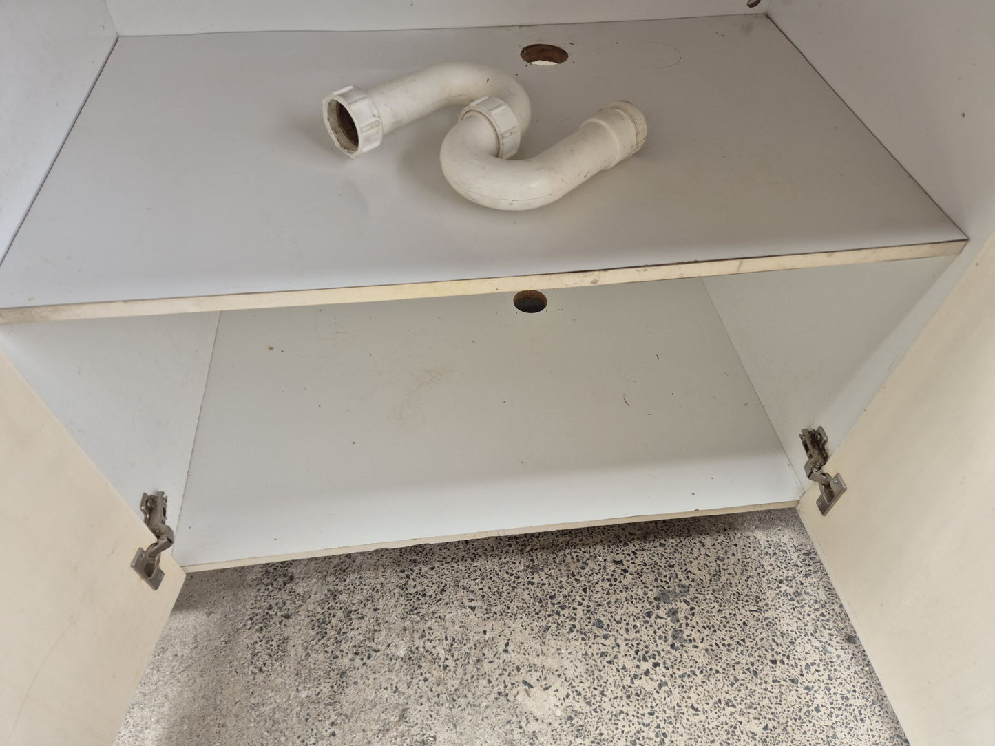 Small kitchen unit 1675 mm L x 510 D - Ideal for the Bach!