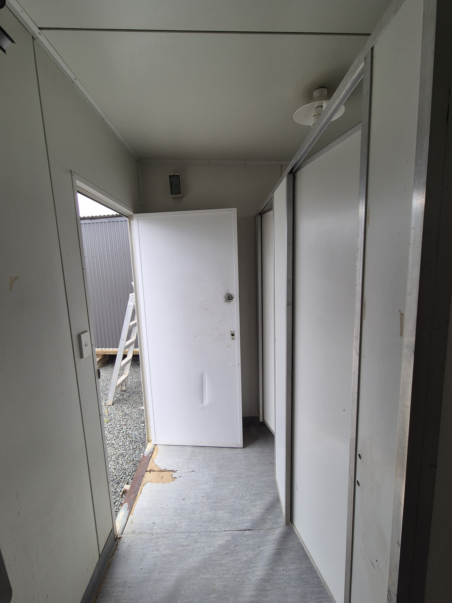 **SALE** Toilet Block, 2 toilets, 1 urinal & Basin 3m x 2.5m #2