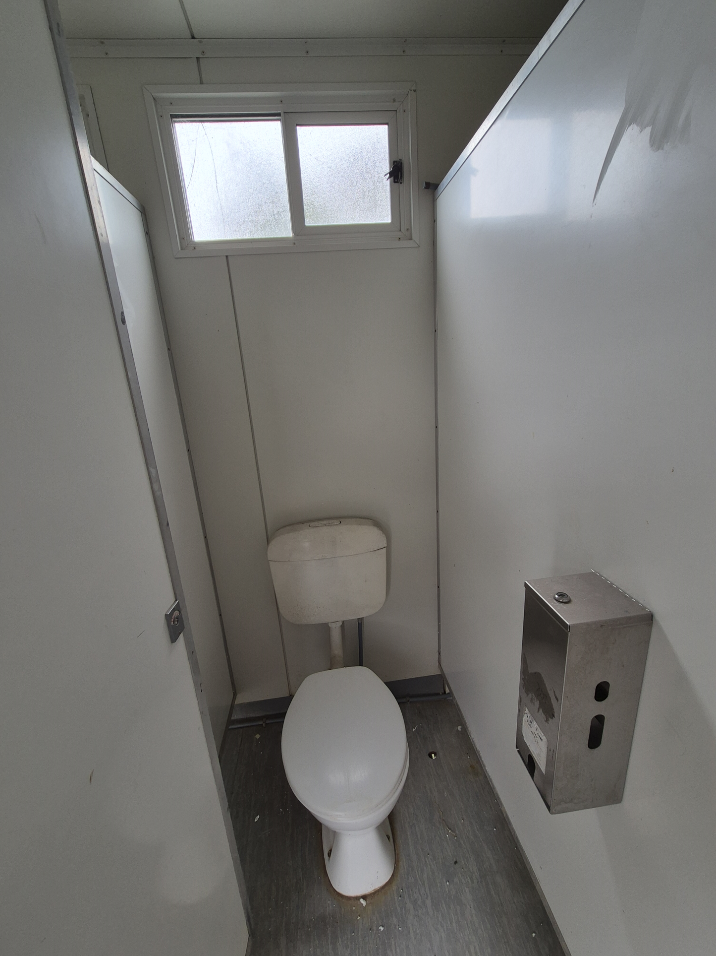 **SALE** Toilet Block, 2 toilets, 1 urinal & Basin 3m x 2.5m #2