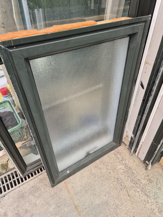 Bathroom Window, awning opening 910 H x 600 W #2272(d)