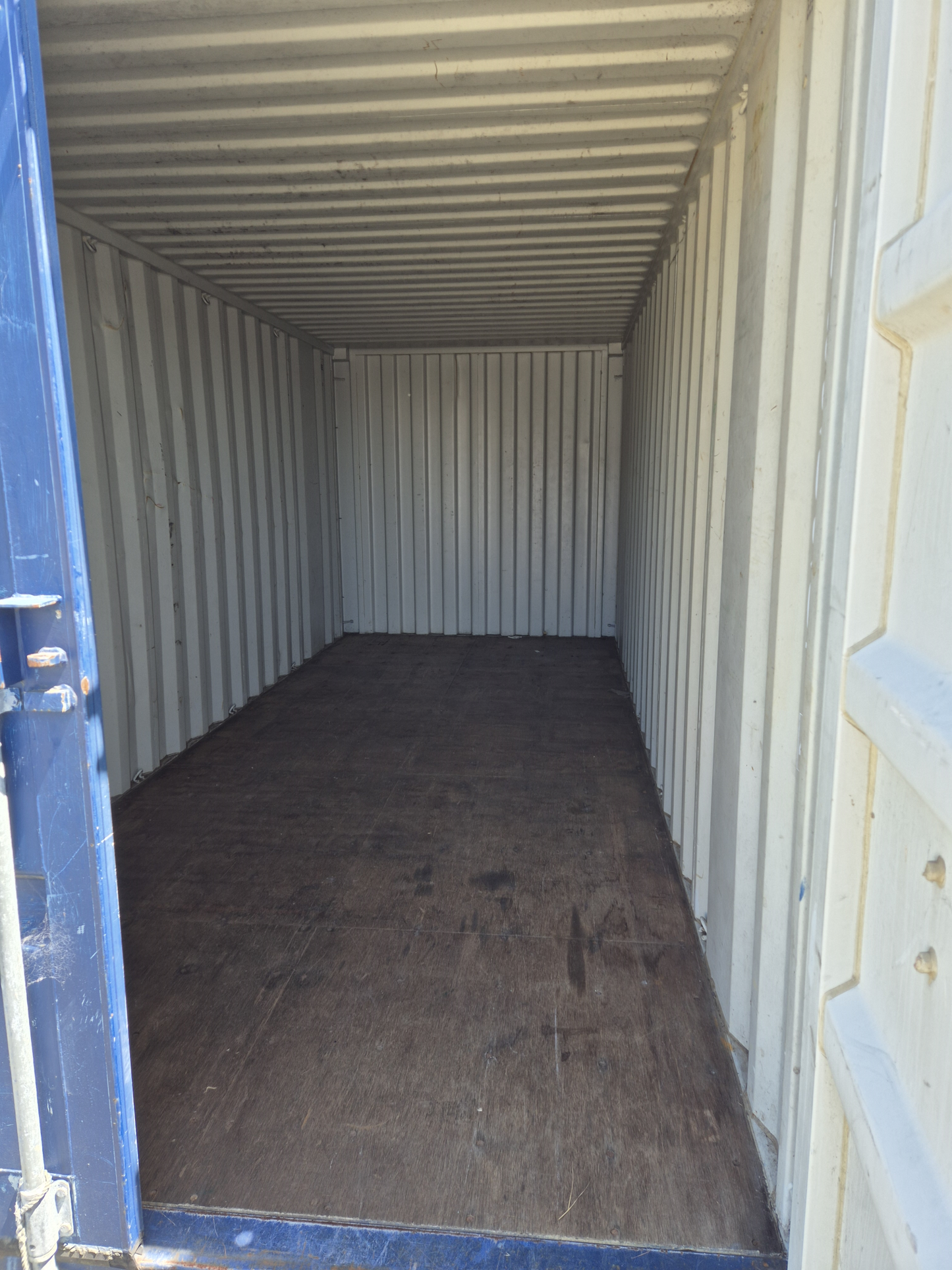 B Grade 20ft Container, Dry comes with lock box
