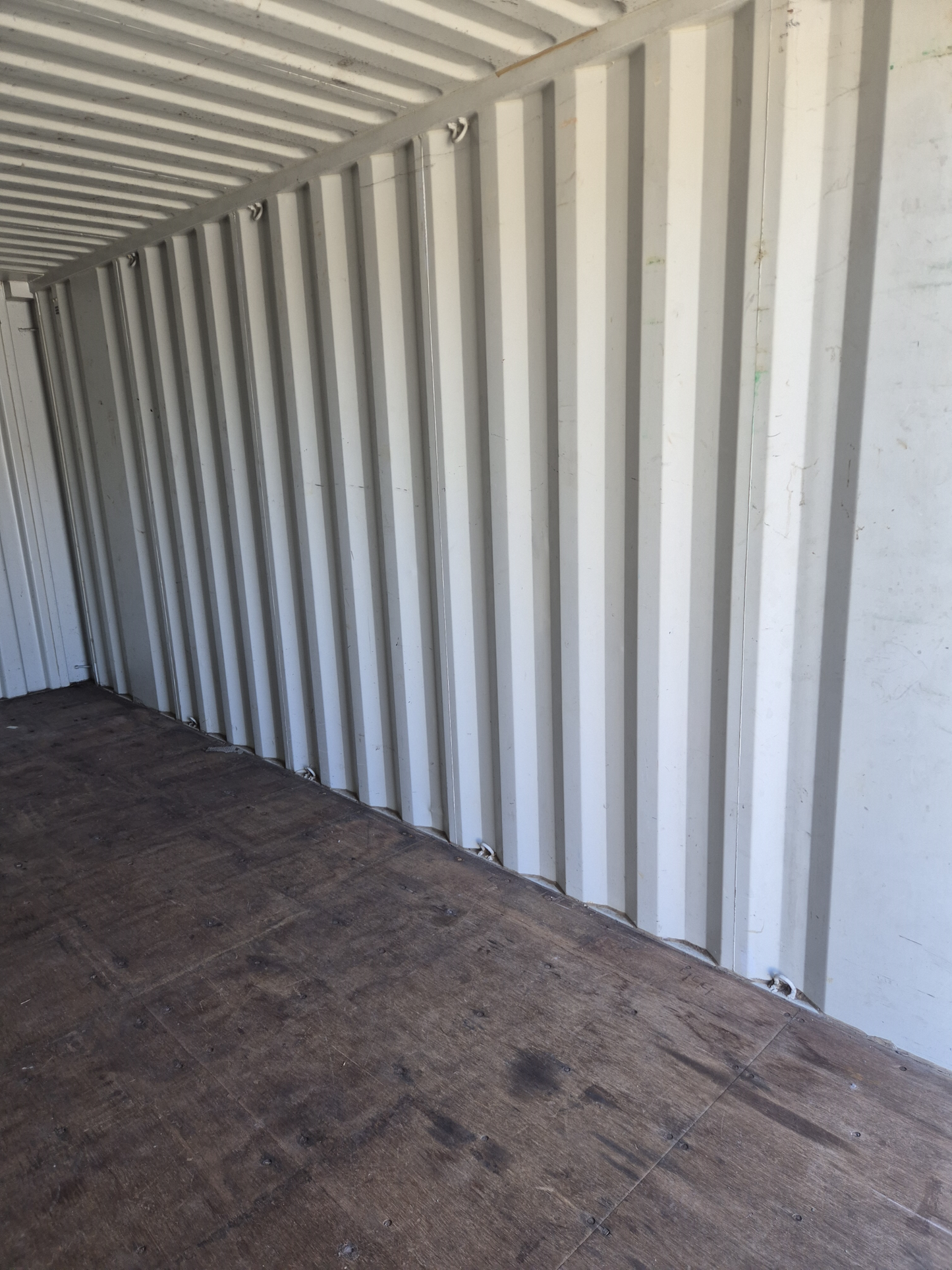 B Grade 20ft Container, Dry comes with lock box