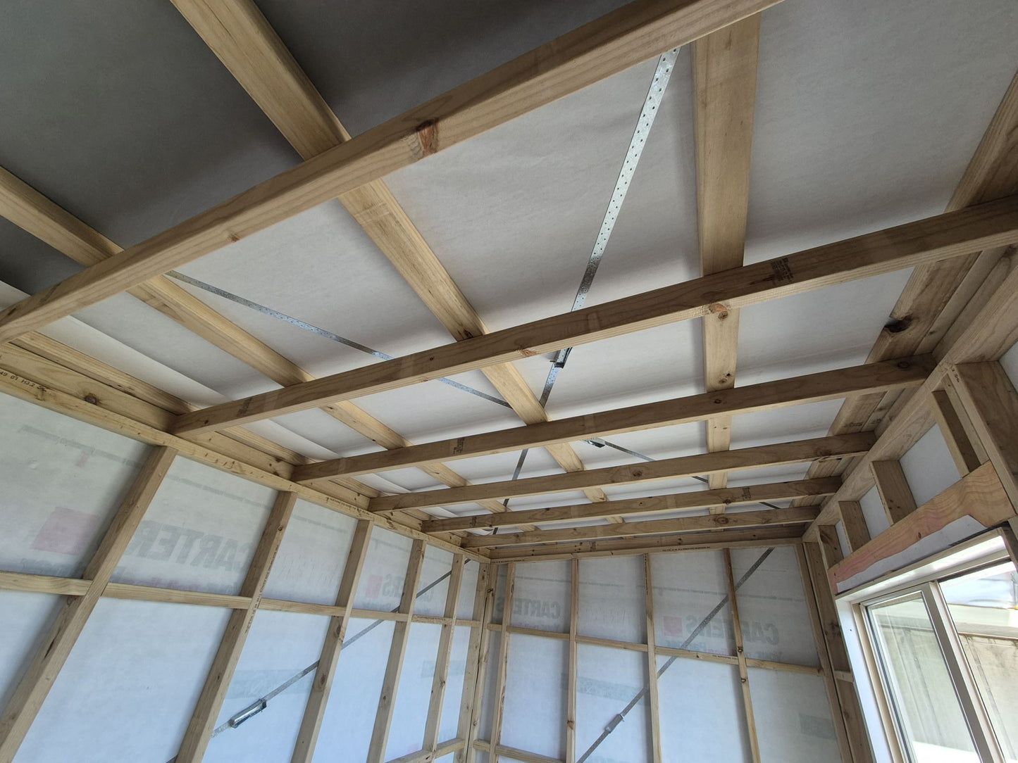 NEWLY BUILT NZ Coloursteel 4.8m x 2.7m, 13m2