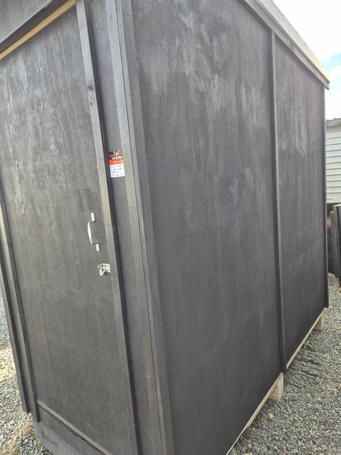 NEW Bio loo toilet unit, with tanks, shed included