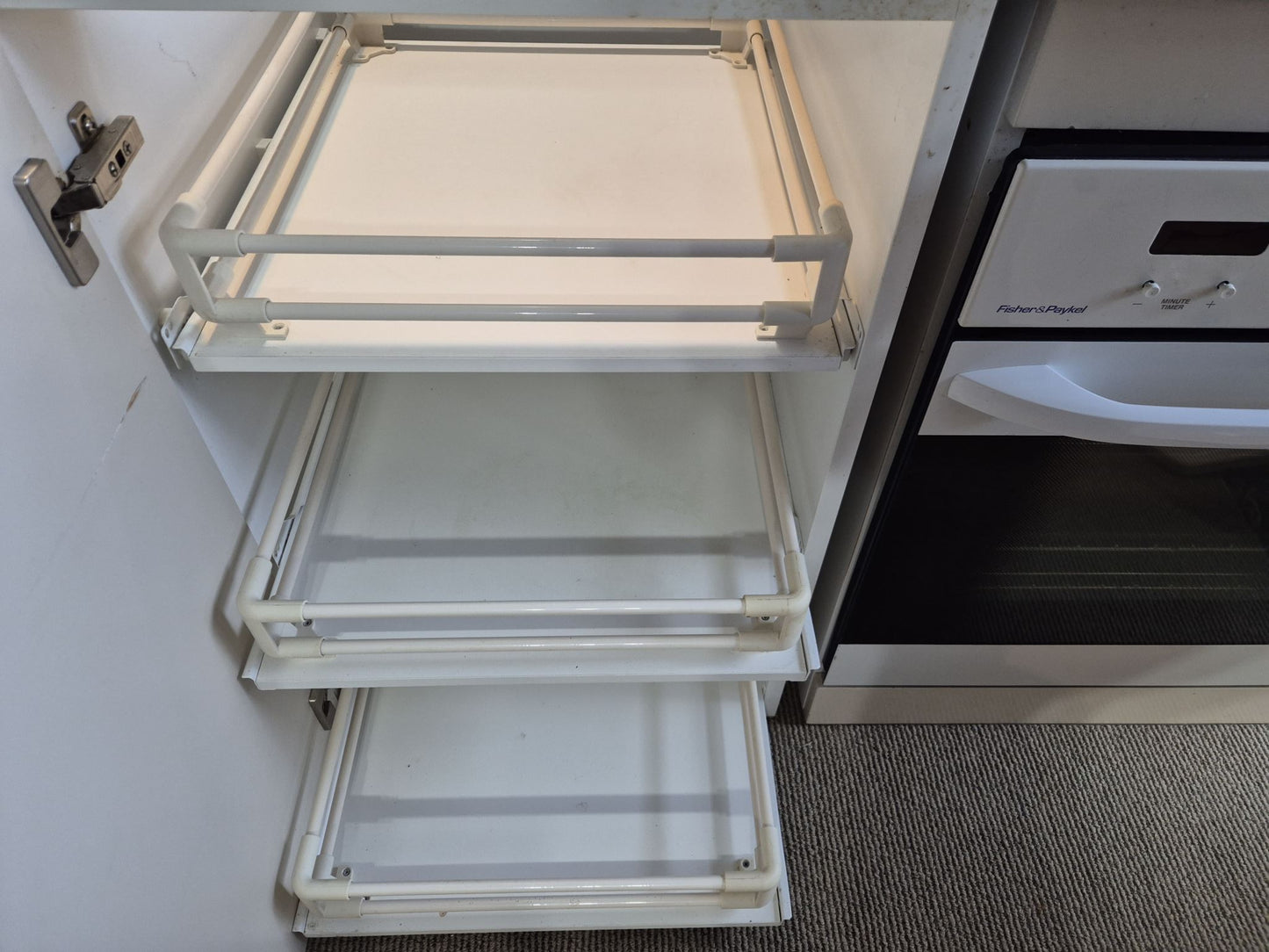 Complete Kitchen, Beautiful Black Granite bench tops **SALE* WAS $7999