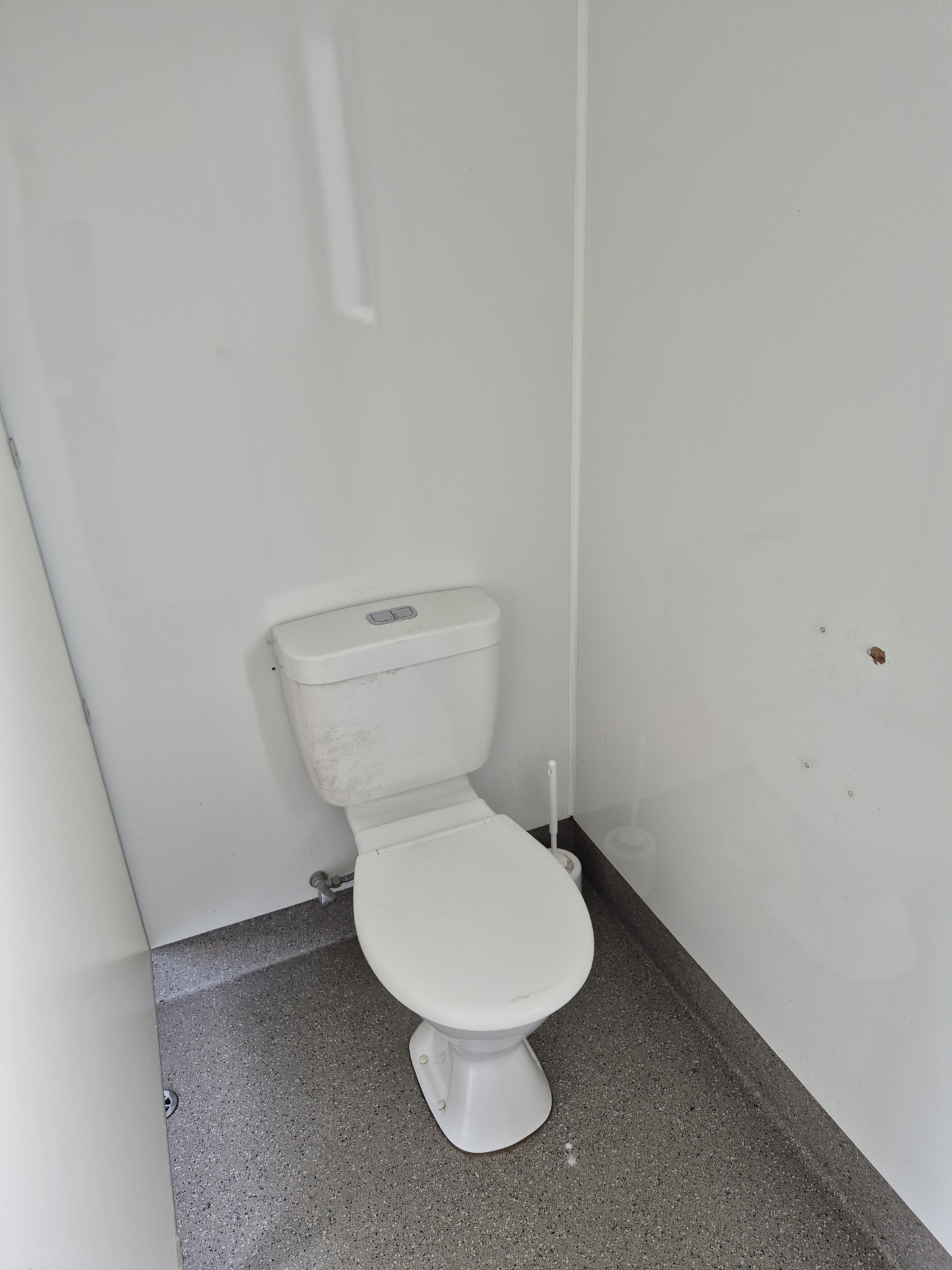Double Toilet Block approx 4.8 x 2.6