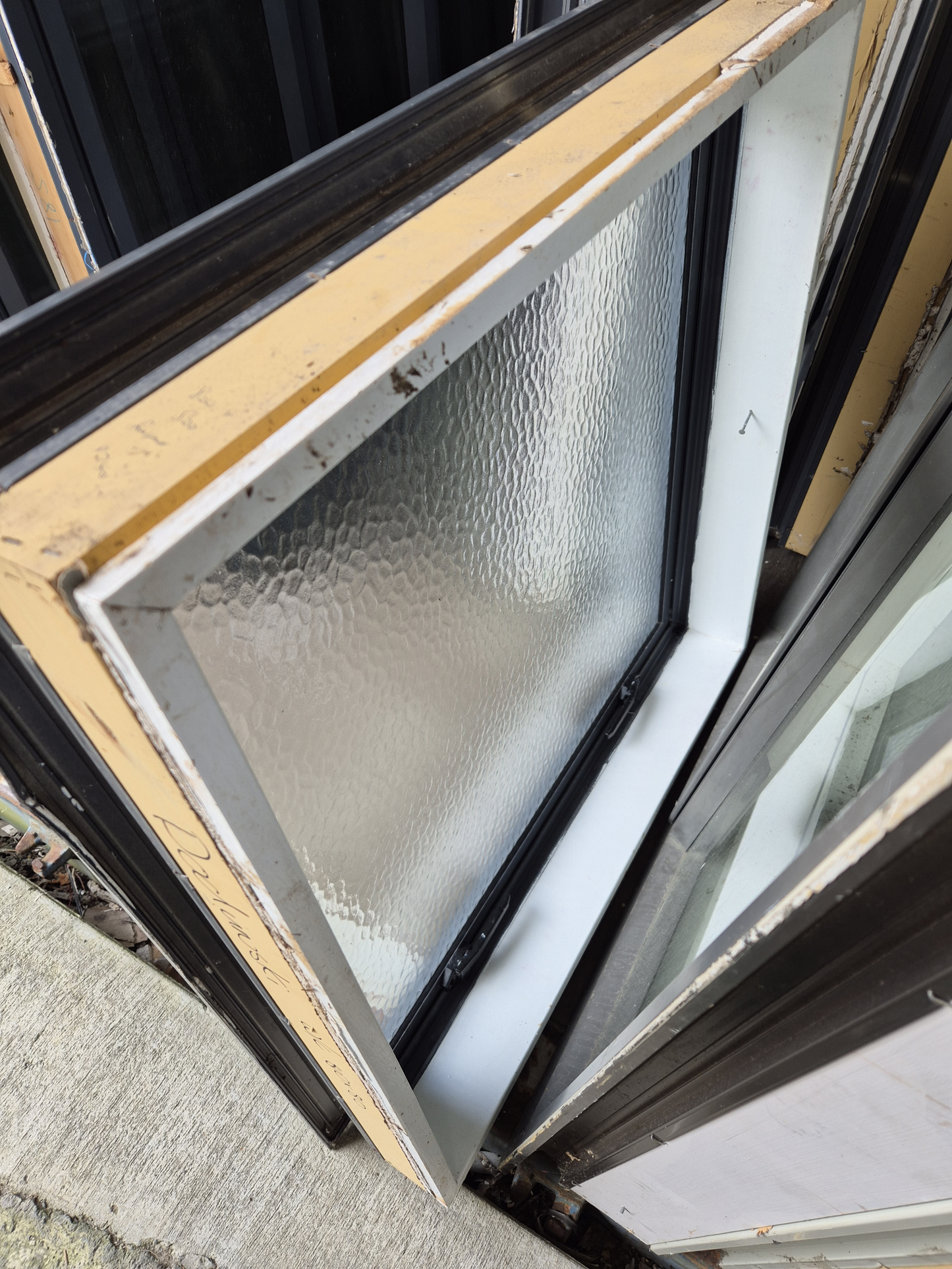 Aluminium window 800x800 Frosted glass, opens #2347
