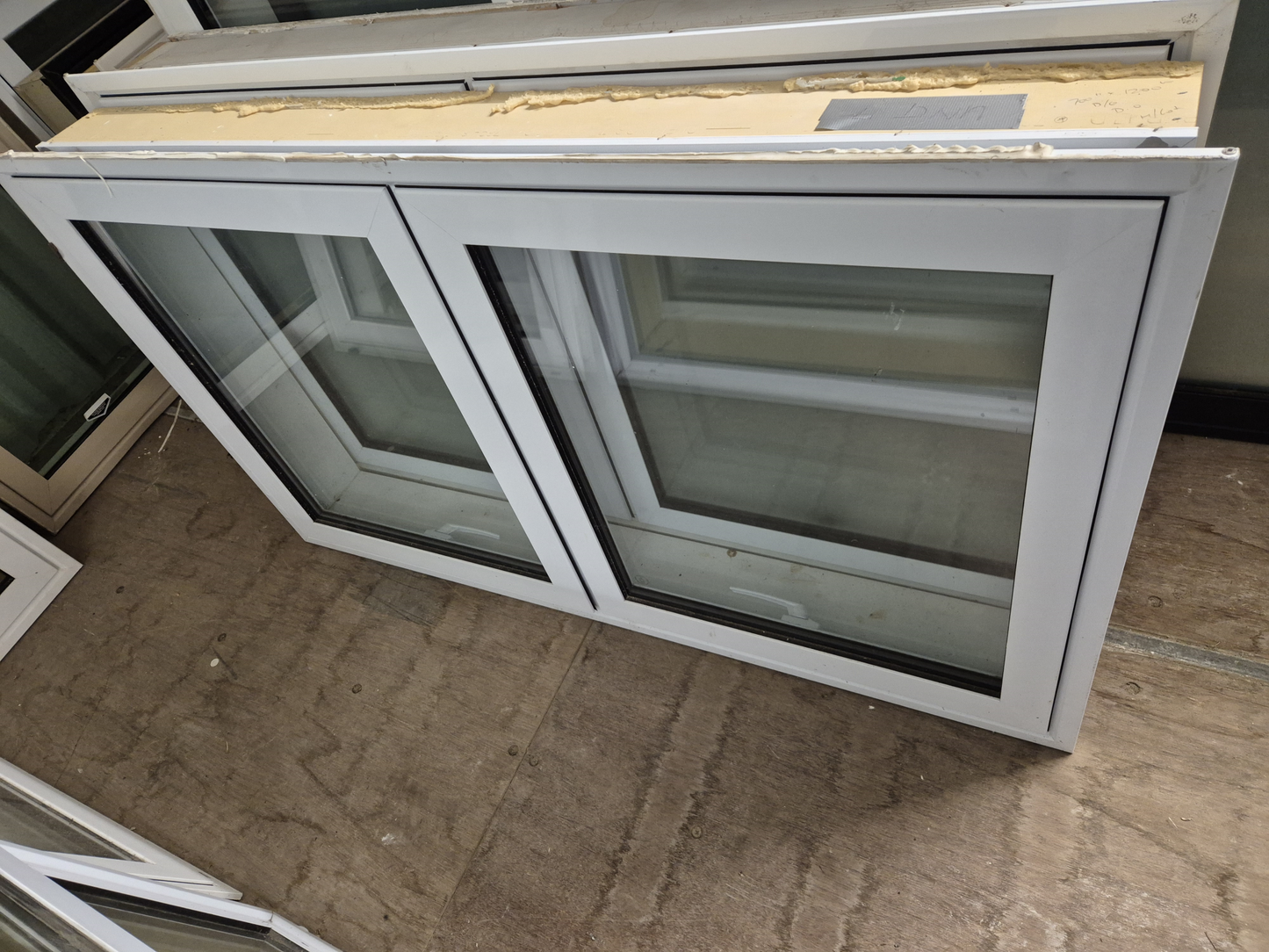 Near New Double Glazed White Window 700 H x 1200 W #2361