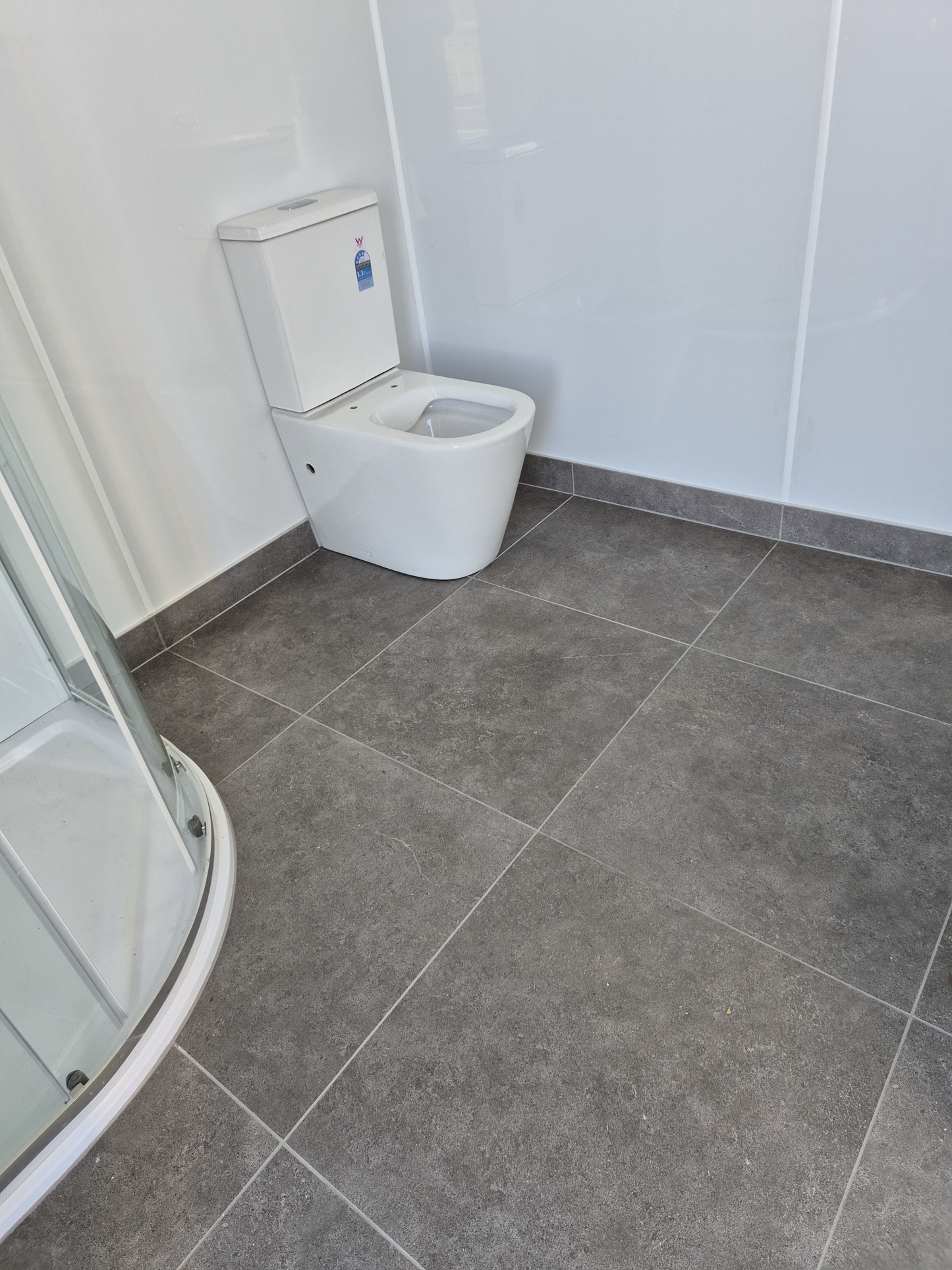 NEW Bathroom / Laundry Unit 2.4 x 2.4m Double glazed joinery