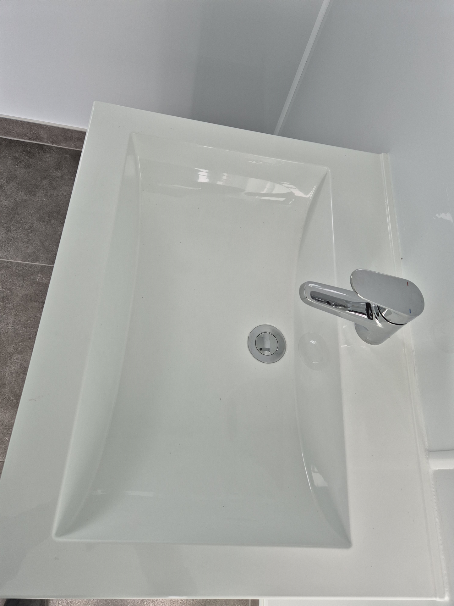 NEW Bathroom / Laundry Unit 2.4 x 2.4m Double glazed joinery