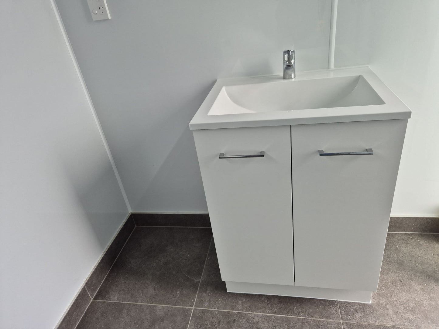 NEW Bathroom / Laundry Unit 2.4 x 2.4m Double glazed joinery