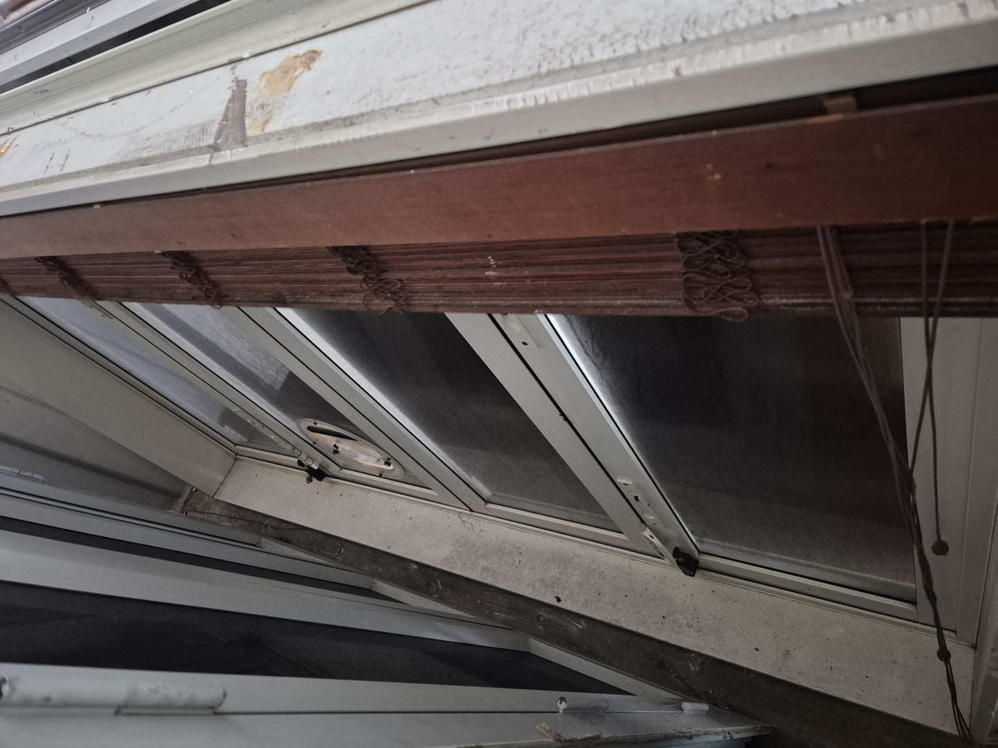 Cream Bifolding Window 1190 H x 2000 W #2371