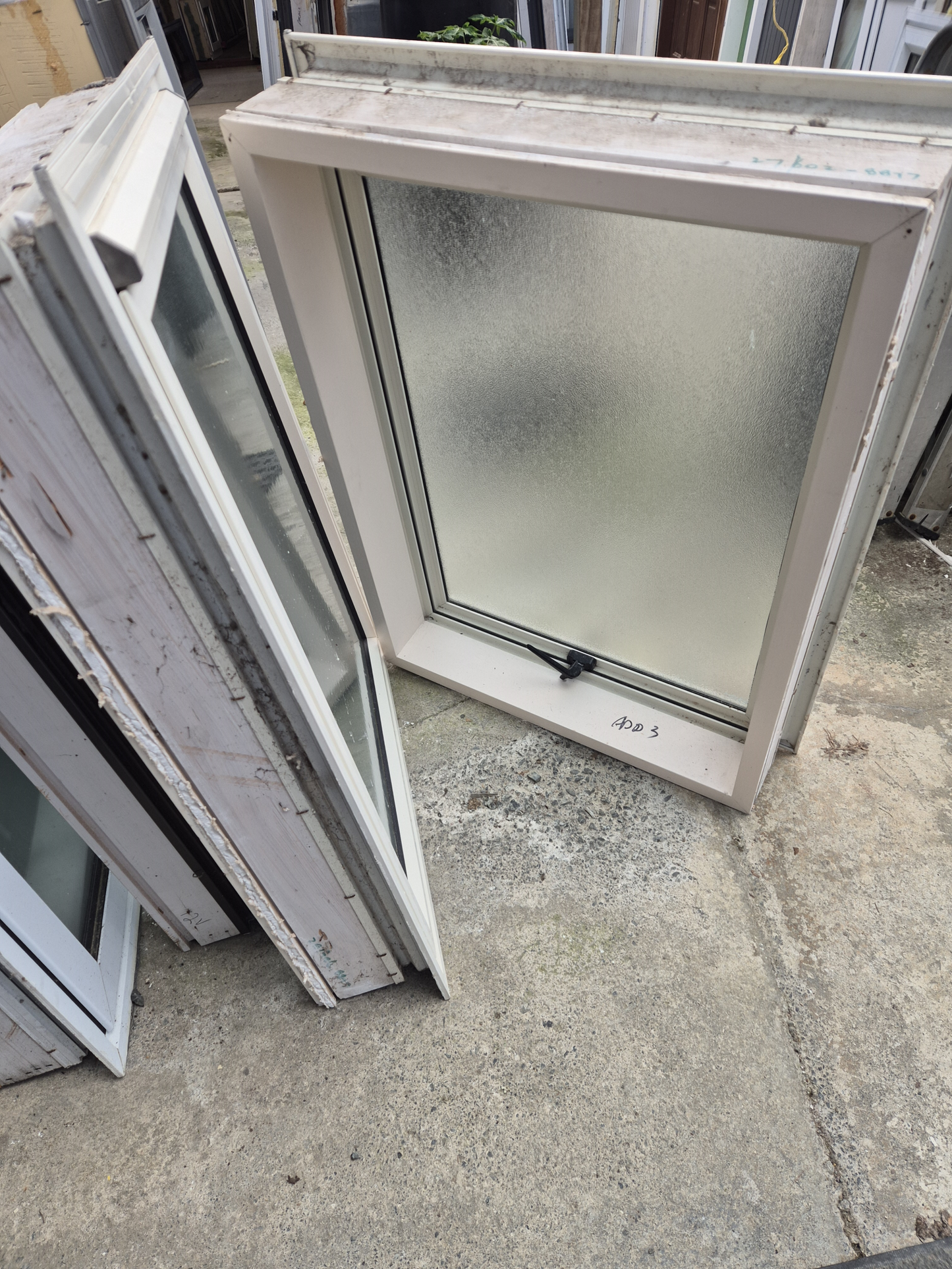Cream Aluminium Toilet Window 800 H x 600 W #2382