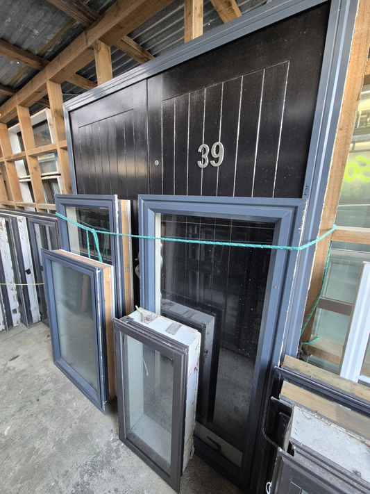 Aluminium Windows Priced & sell individually or as a lot.