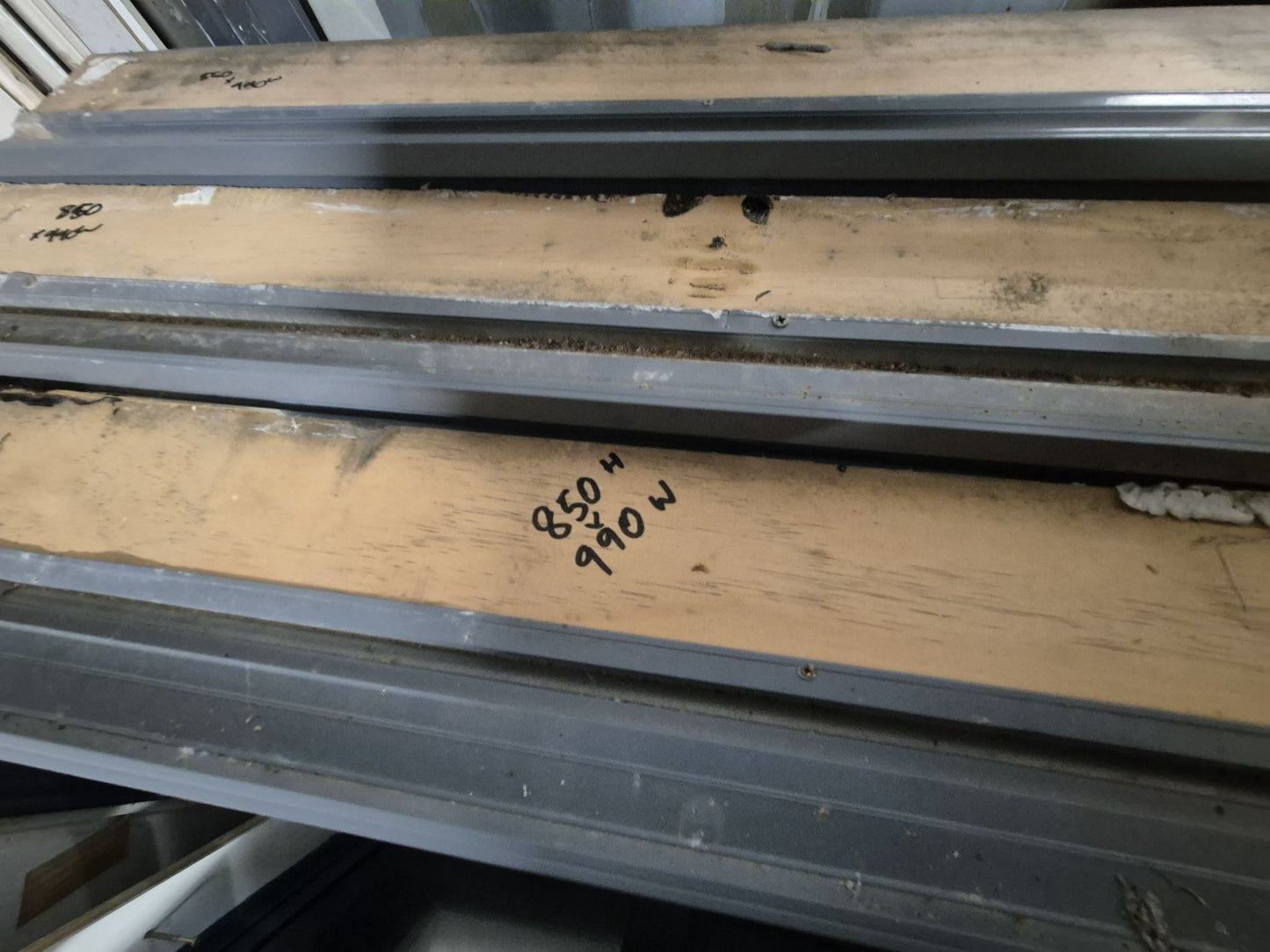 Aluminium window 850 H x 990 W #2061