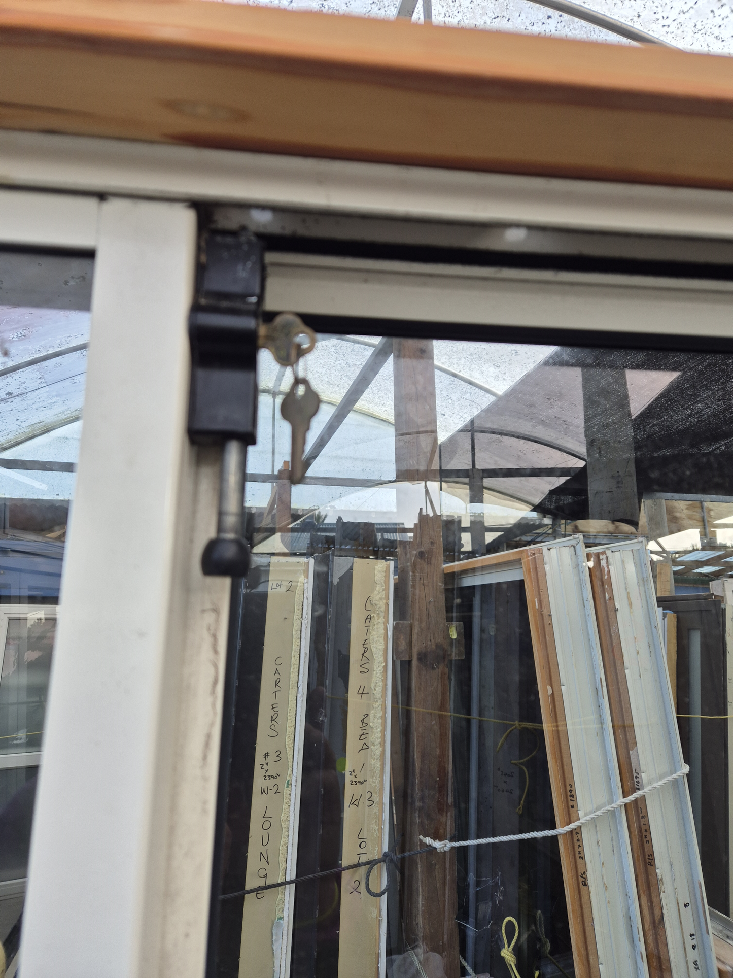 Cream Stacker Sliding Door 2m H x 2.4 W Gd Cond #2071