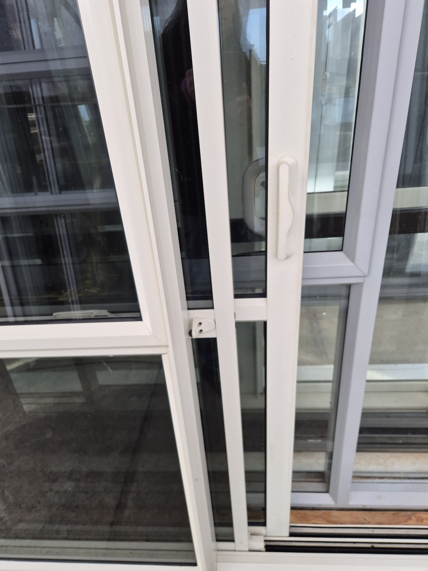 Cream Stacker Sliding Door 2m H x 2.4 W Gd Cond #2071