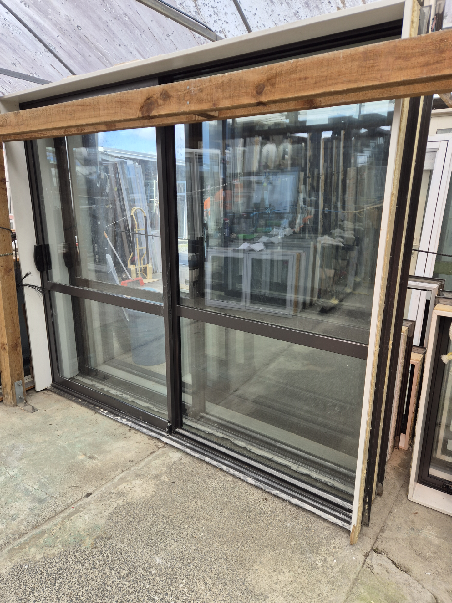 House Lot NEAR NEW DOUBLE GLAZED joinery SUIT NEW BUILD
