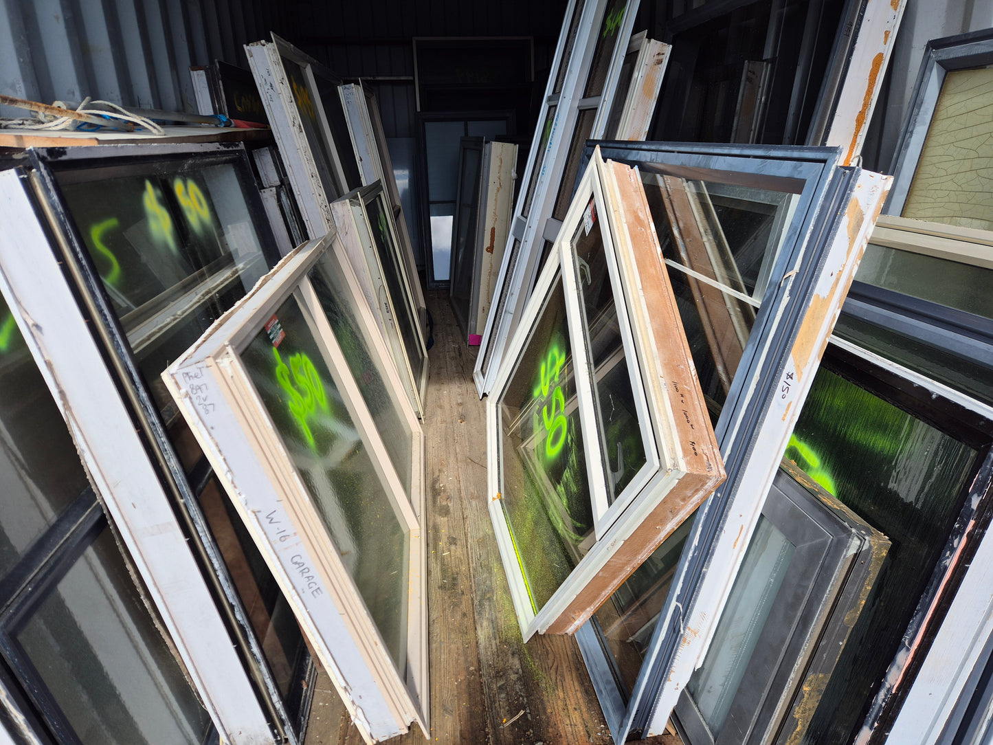 SINGLE GLAZED ALUMINIUM WINDOWS priced to Clear from $50 each GET in EARLY