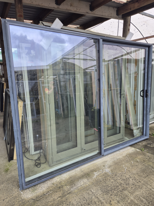 Double glazed Ranchslider 2 H x 2.6W #2510 Matching windows & doors also listed
