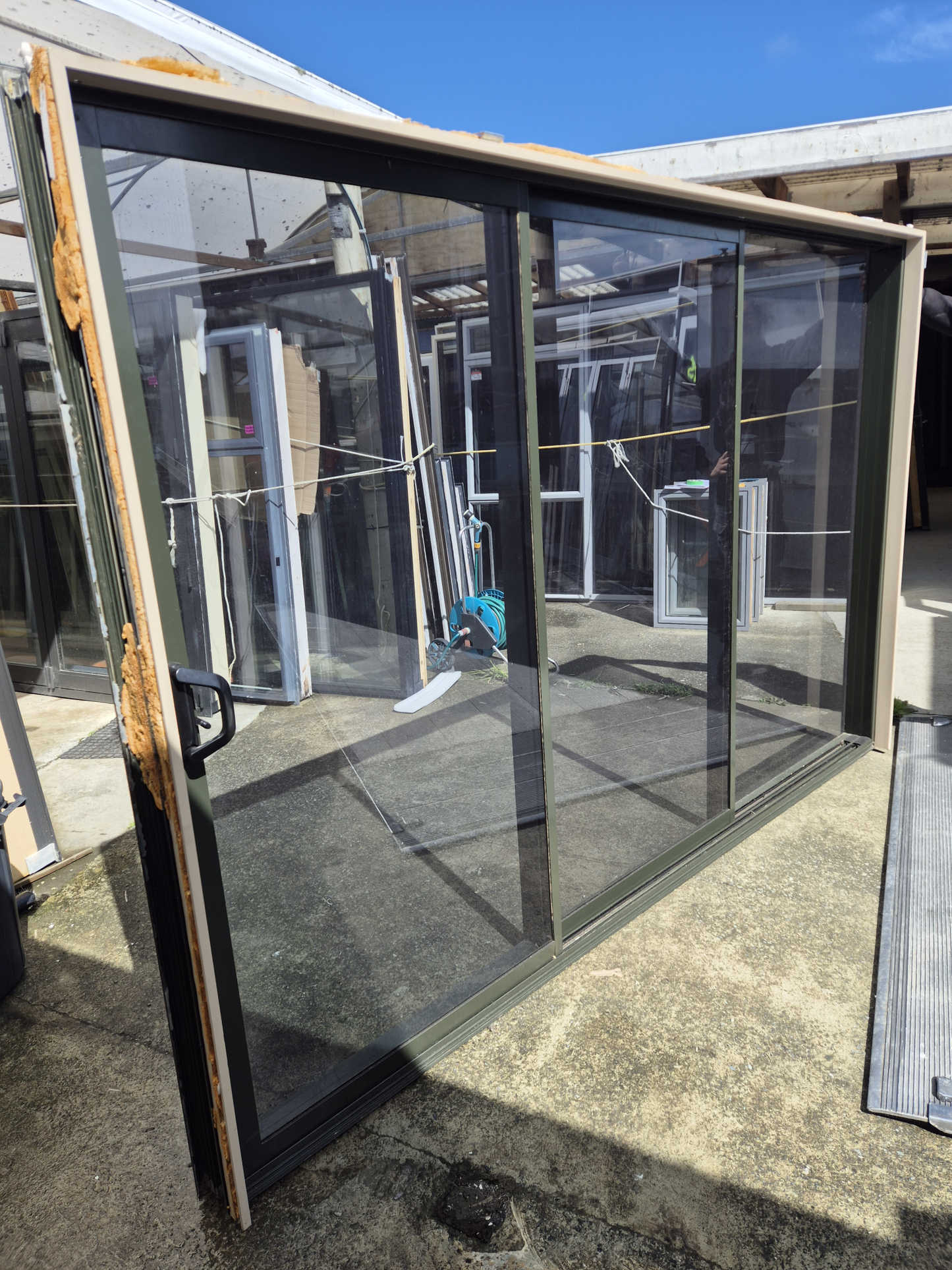 Karaka Green Stacker Sliding Door 2 H x 3 W #2500