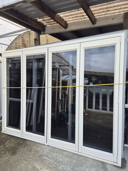 Cream Aluminium Bifolding Doors 2110 H x 2800 W #2513