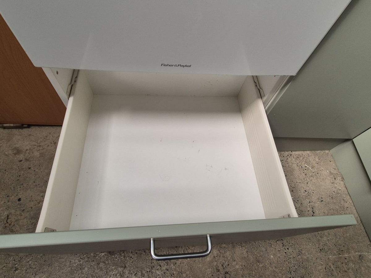 Compact U Shape Kitchen 2690 Long with pull out pantry