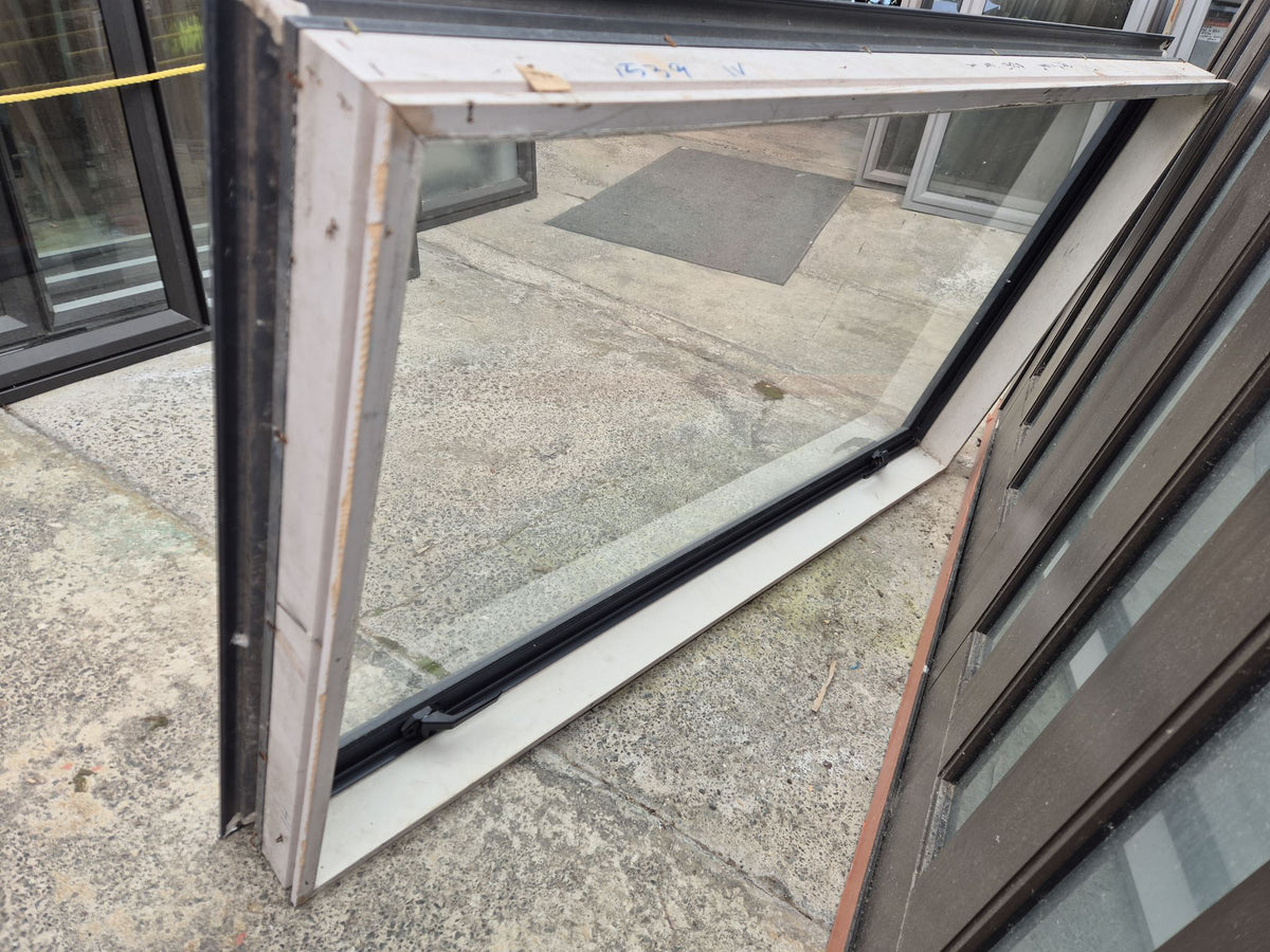 Grey Friars Aluminium window 790H x 1400 W #2531