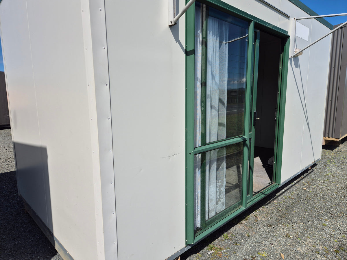 Portacom 4.8m x 2.4 m