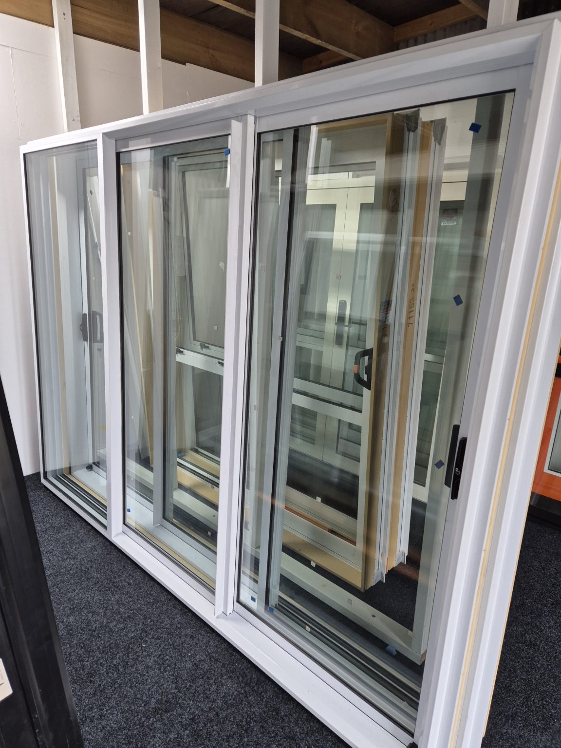 BRAND NEW DOUBLE GLAZED WHITE STACKER SLIDER 2H x 2.7W #2515
