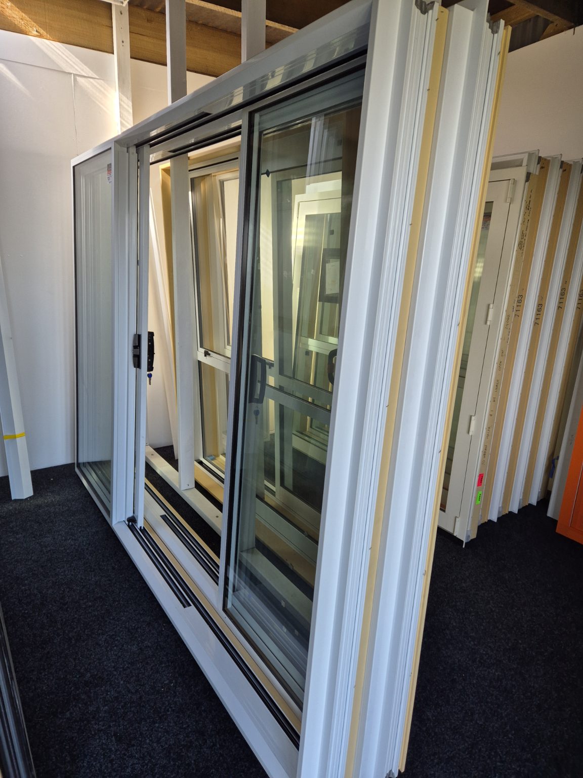 BRAND NEW DOUBLE GLAZED WHITE STACKER SLIDER 2H x 2.7W #2515