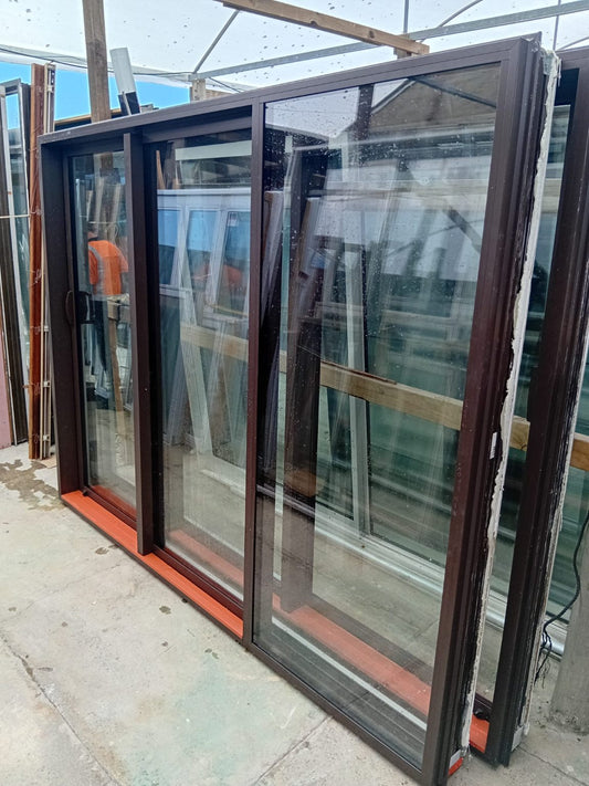 Near NEW Double Glazed Stacker Sliding Door #2535 & matching joinery available