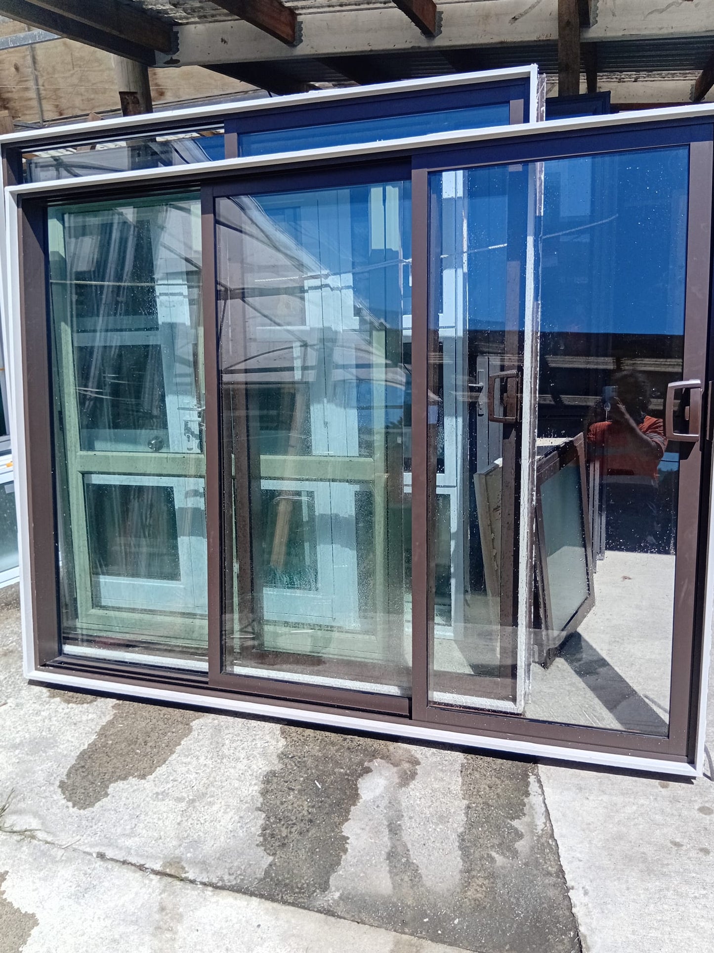 House lot of Near New Double Glazed Joinery Stacker sliders etc