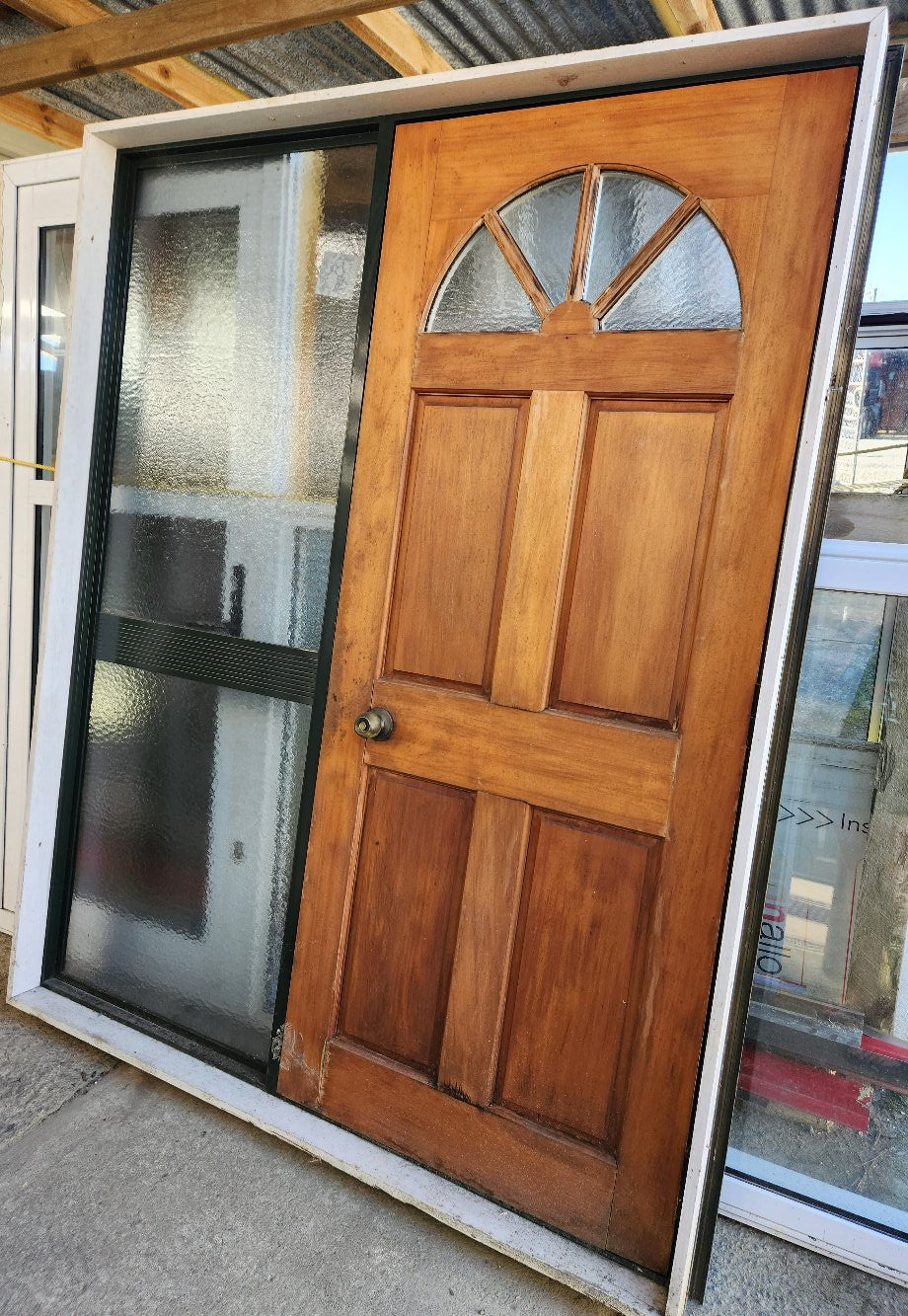 Karaka Green Entranceway with Wooden Door & Sidelight 2 H x 1.6 W #SDF2