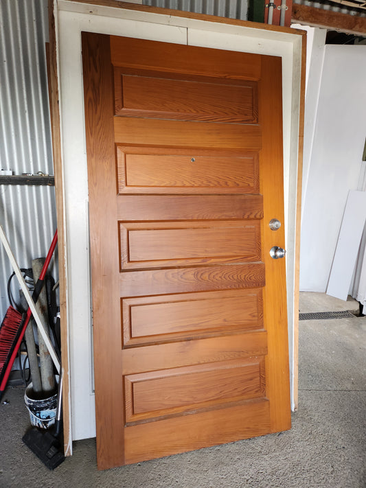 Cedar Exterior Panel Door 1980 H x 1010 W #SDP4